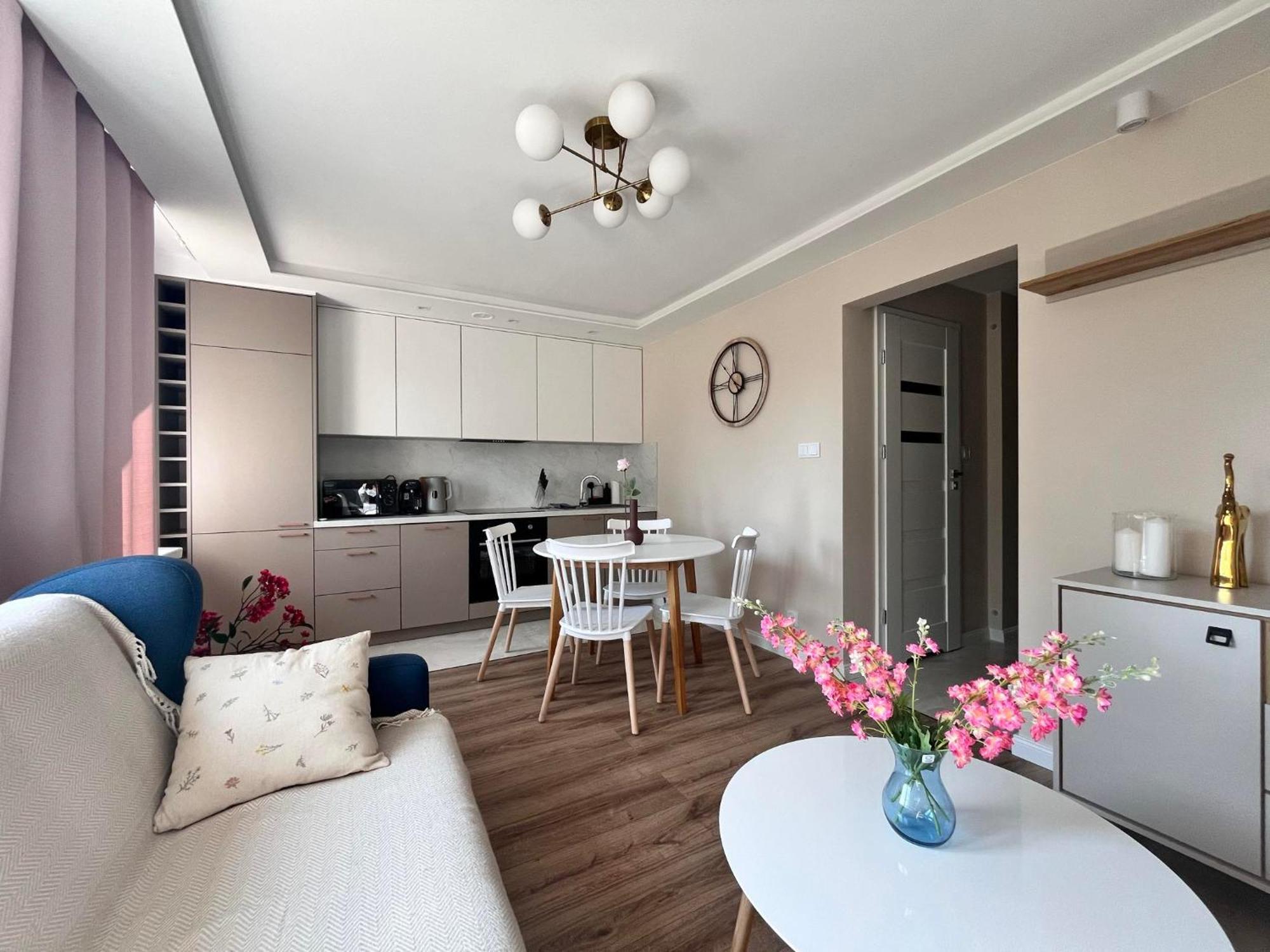 Prestige Apartment Bohaterow Warszawy Кельце Экстерьер фото
